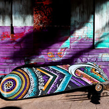 Load image into Gallery viewer, Capa sobre Capa: La Flor de la Vida en Movimiento