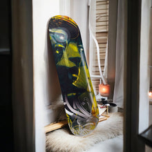 Load image into Gallery viewer, Dualidad Reflejada: Dos Caras, Un Alma