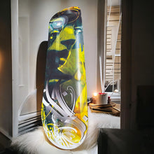 Load image into Gallery viewer, Dualidad Reflejada: Dos Caras, Un Alma